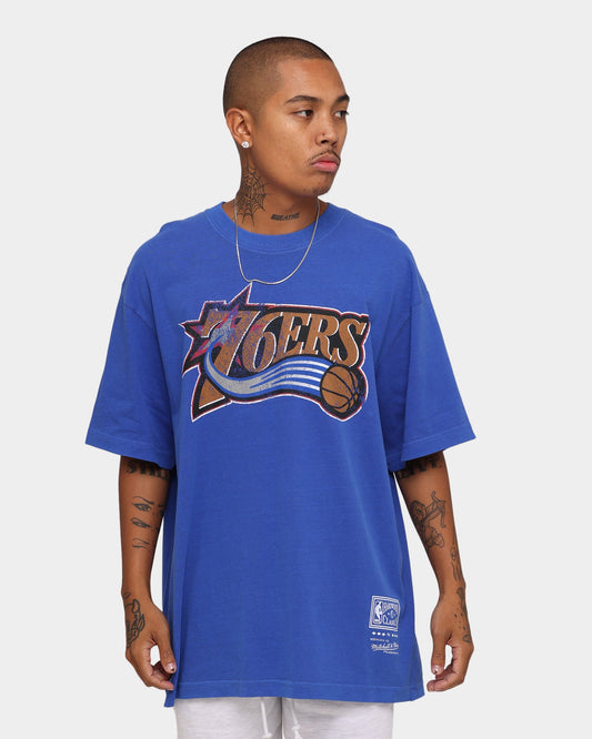 Mitchell & Ness Philadelphia 76ers Oversized TM CLR Logo T-shirt Faded Blue