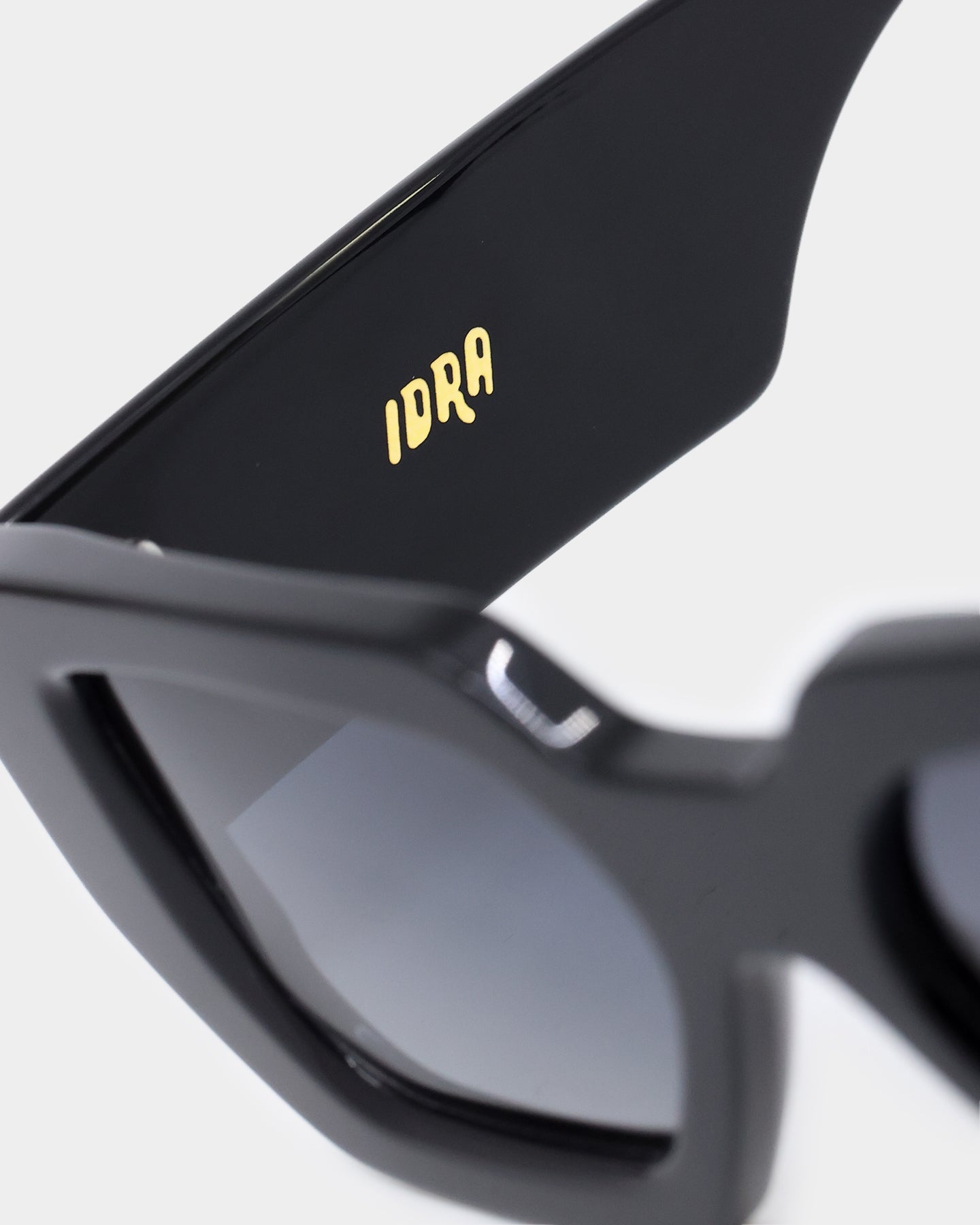 NUQE Idra Sunglasses Black/Black