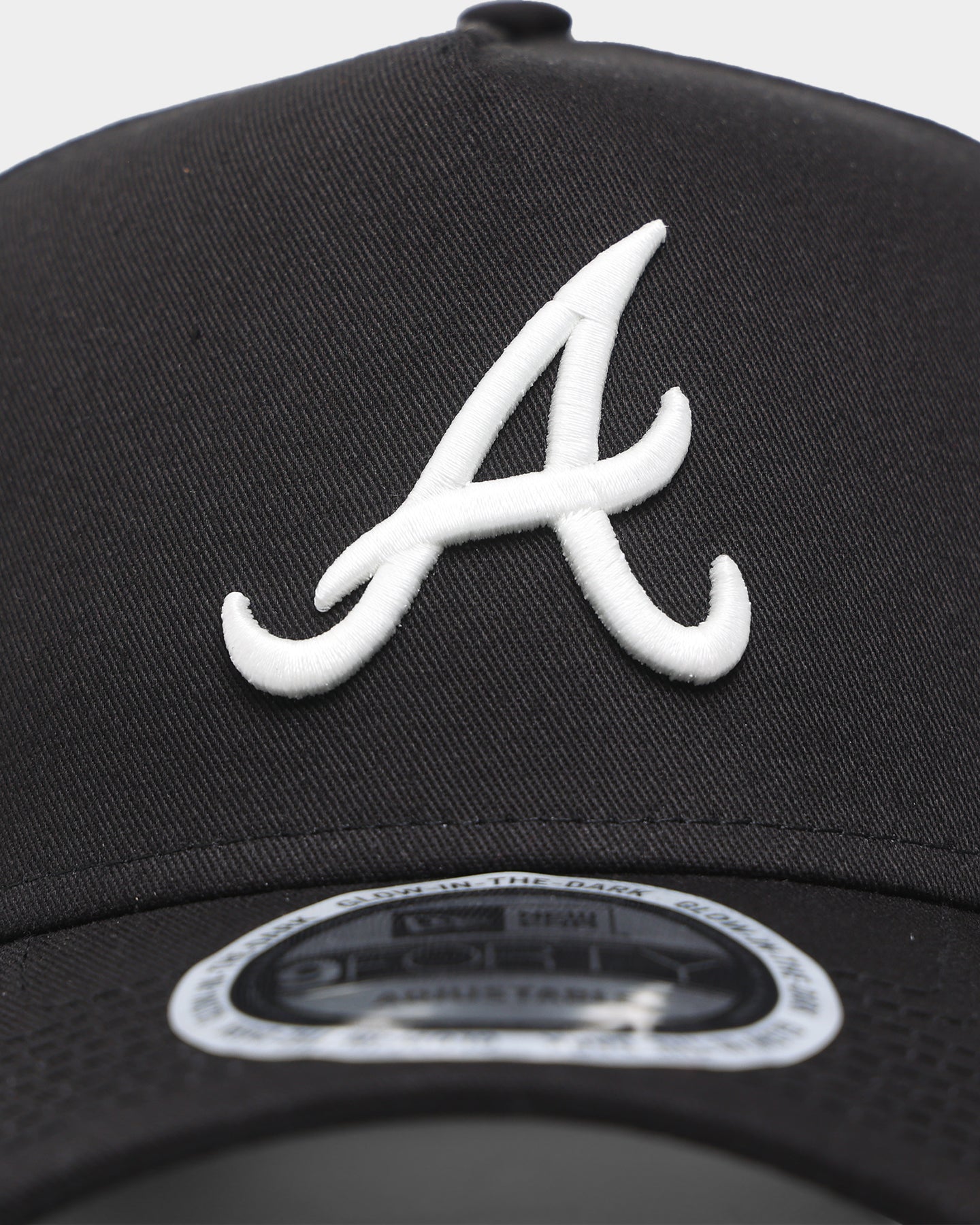 New Era Atlanta Braves 'Glow In The Dark Team Logo' 9FORTY A-Frame Custom Snapback Black/Glow