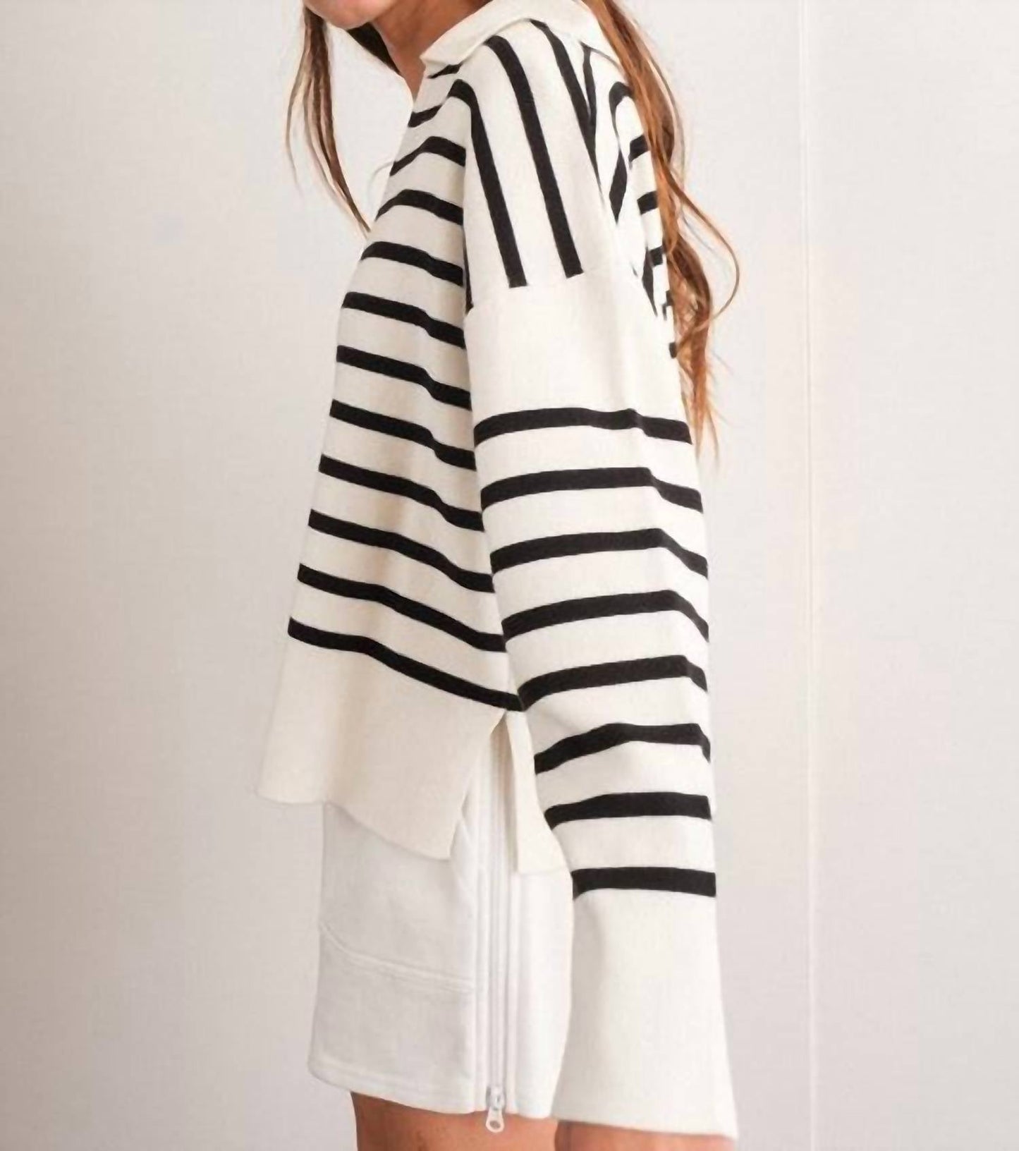 Striped V Neck Sweater In Black/white