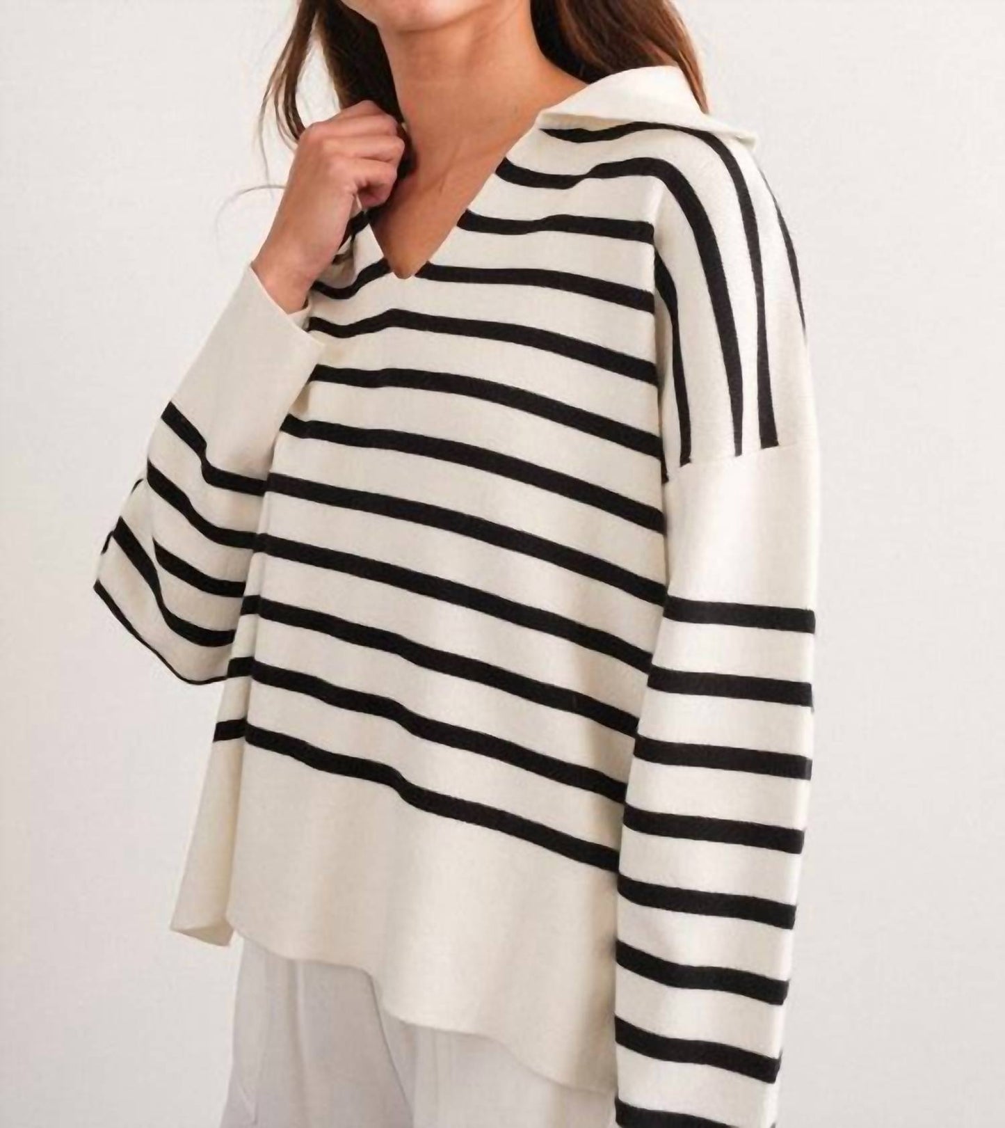 Striped V Neck Sweater In Black/white