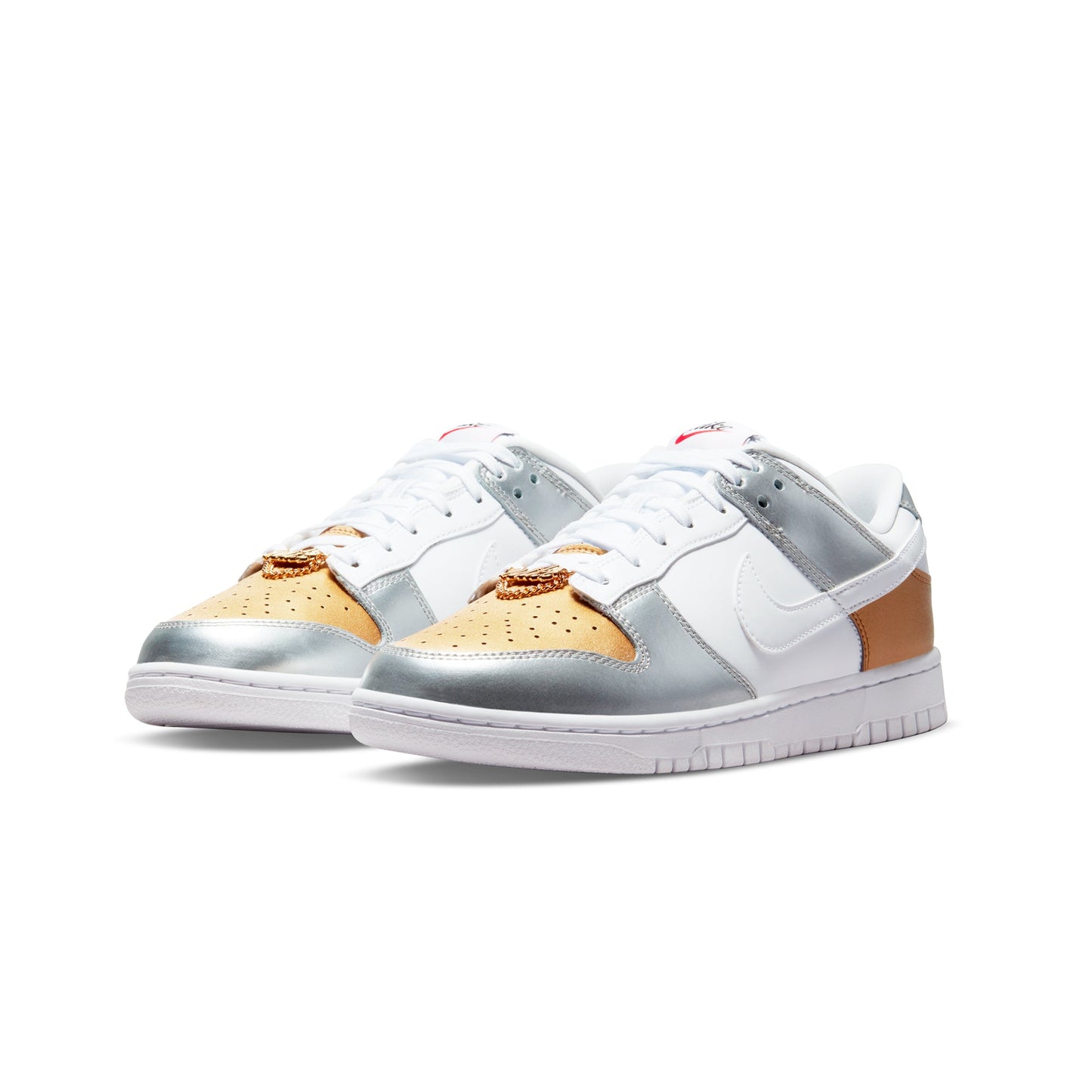 Nike Womens Dunk Low SE Shoes