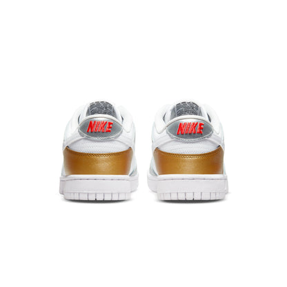 Nike Womens Dunk Low SE Shoes