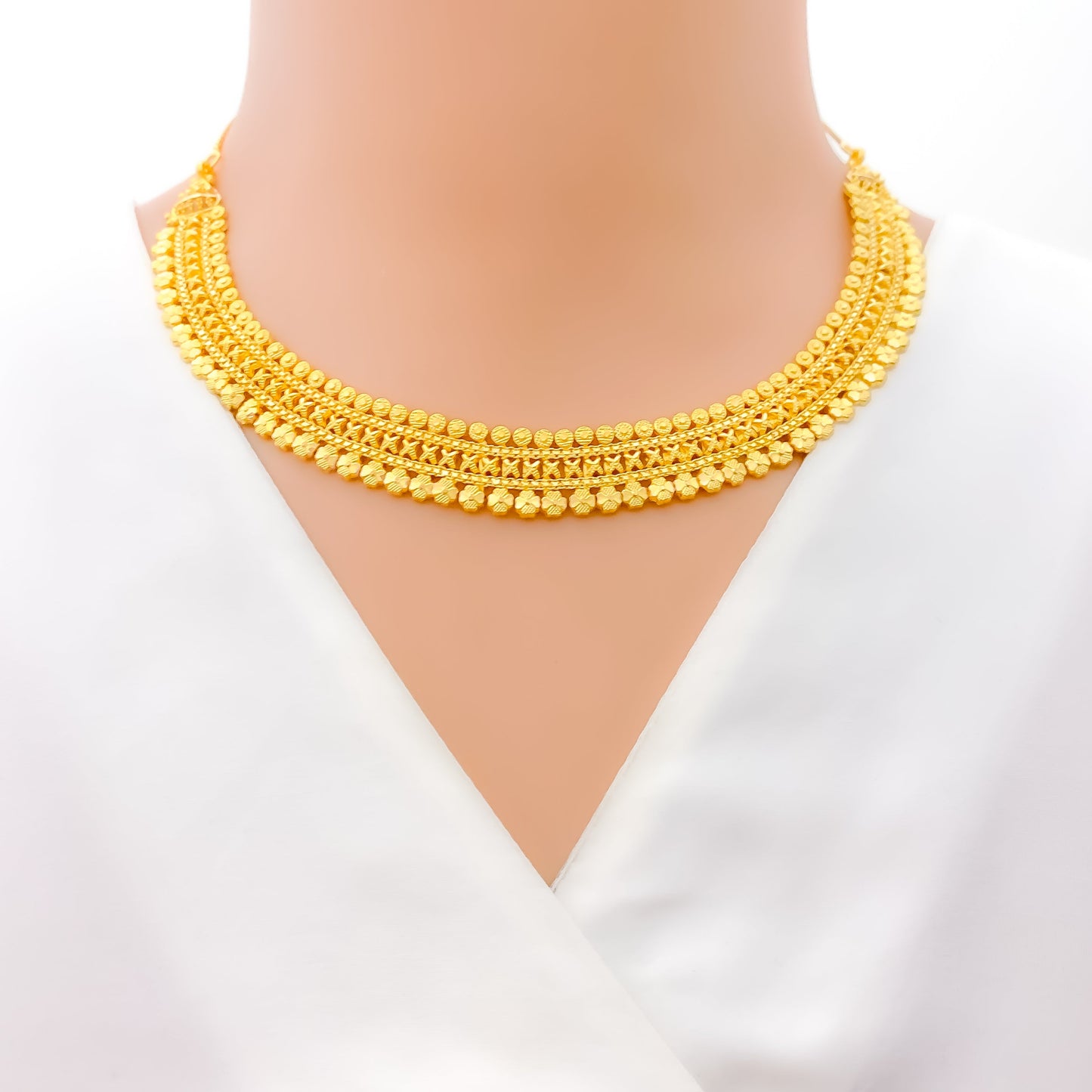 Upscale Floral Lined 22k Gold Necklace Set