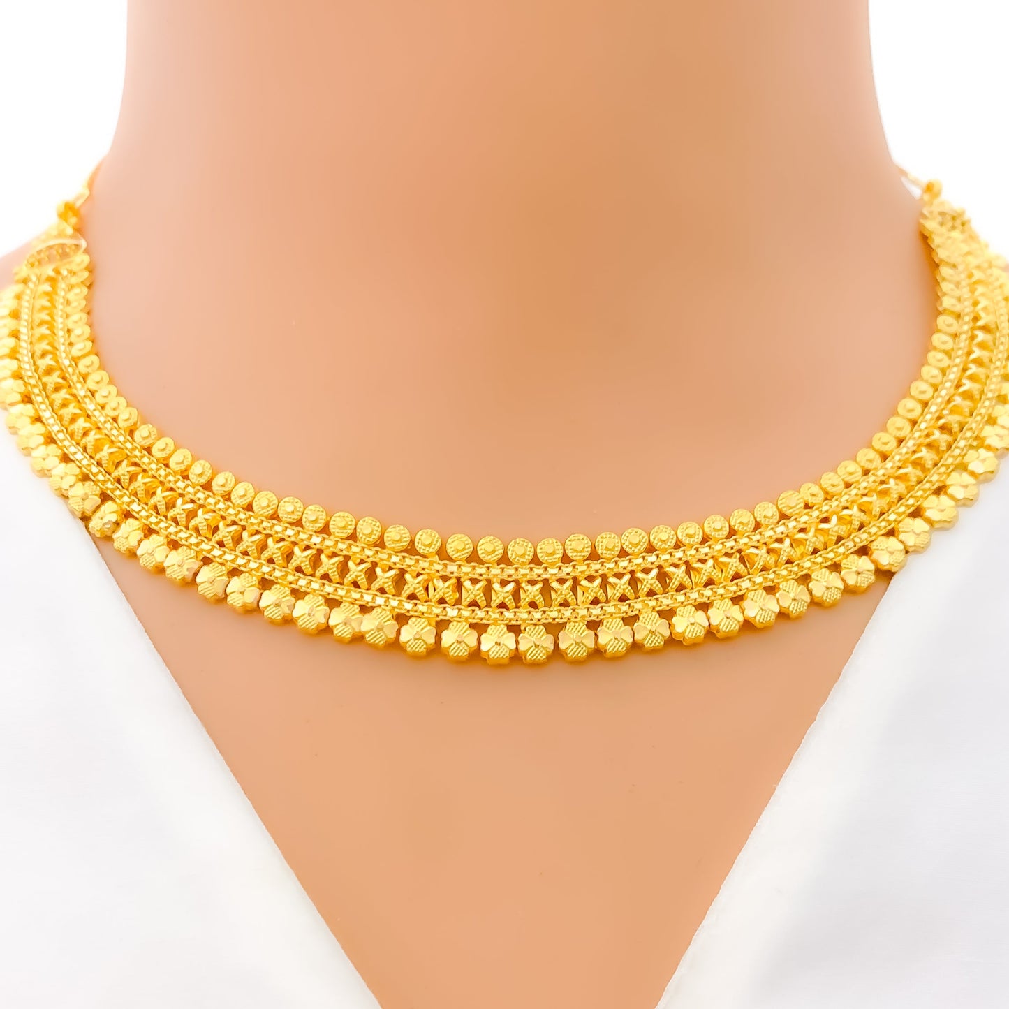 Upscale Floral Lined 22k Gold Necklace Set