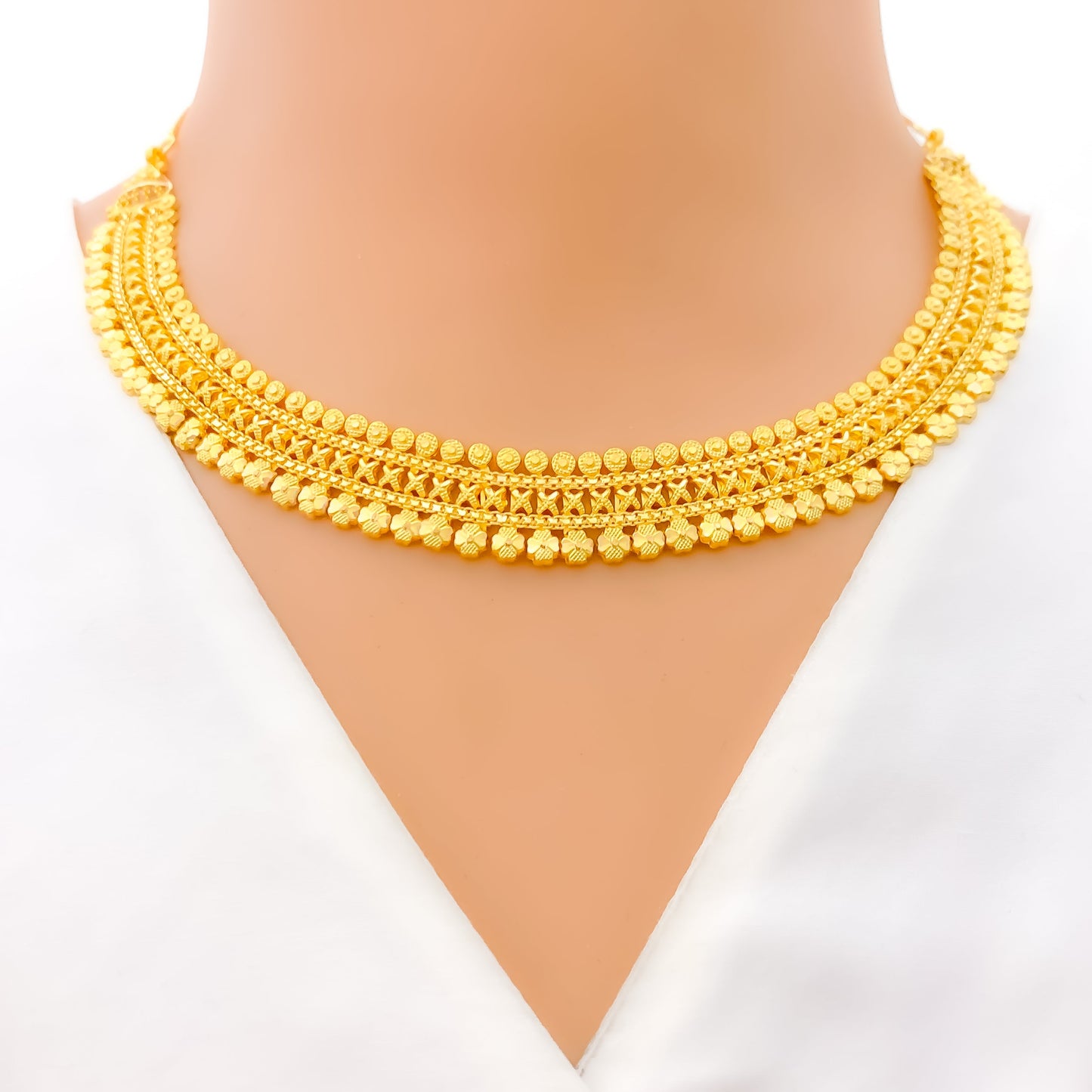 Upscale Floral Lined 22k Gold Necklace Set