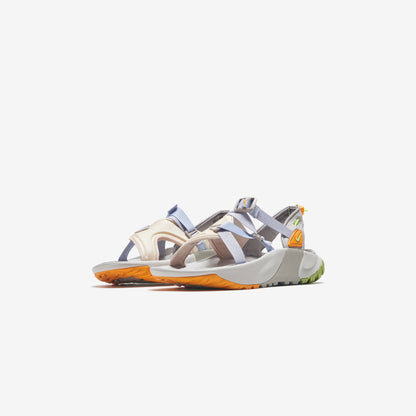 Nike Oneonta Sandal - Sanddrift / Light Iron Ore / Cobblestone / Volt / Enigma Stone / Kumquat