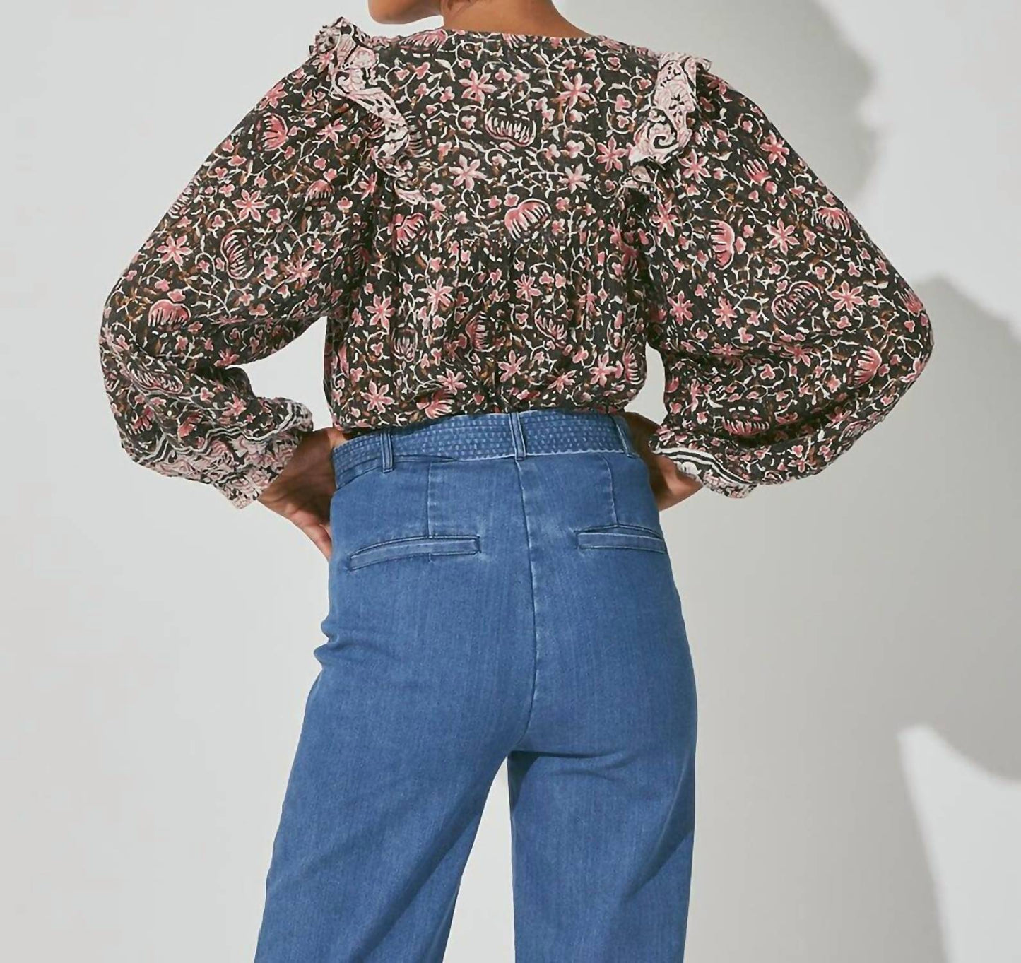 Brynlee Blouse In Fan Print