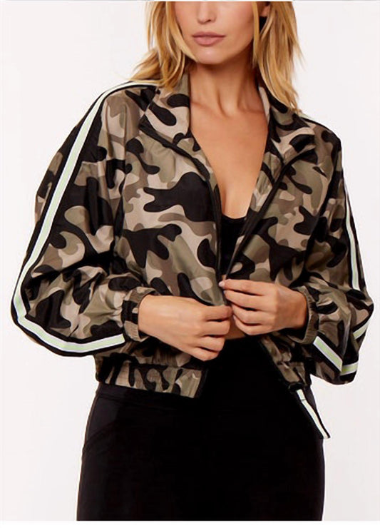 Cropped Wind Jacket In Camo Print